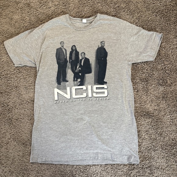 Gildan Other - Vintage‎ NCIS T Shirt Mens S Small Criminal Graphic Tee Gray
